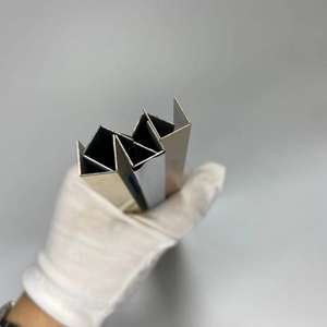 Diseño moderno Espejo de acero inoxidable 8K U Perfil de <span class=keywords><strong>canal</strong></span> de acero para pared de vidrio Venta de fábrica - Product Image 5
