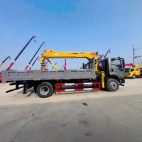 Truk Crane 4x2 dengan Boom Lurus 8 Ton, Tinggi Angkat 22 Meter, Dilengkapi Mesin Yuchai, Beban Terangkat 7000kg