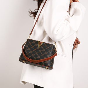 几何印花图案手提包，由PU材料制成的带有V标志的方形女式肩包。2536 - Product Image 6