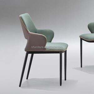 Chaise de salle à manger moderne de luxe écologique en similicuir, avec fonctionnalités réglables et extensibles, couleur personnalisable, pieds en métal robustes - Product Image 3