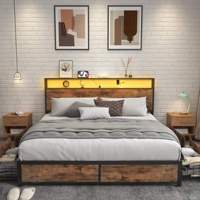 Cadre de lit double vintage moderne avec panneau en bois massif, plateforme métallique et tiroirs de rangement pour mobilier de chambre d'hôtel