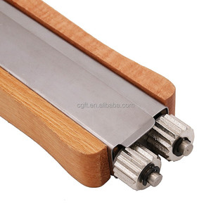 <span class=keywords><strong>Prix</strong></span> de gros Tendeur de manche en bois Tendeur de fil <span class=keywords><strong>d</strong></span>'<span class=keywords><strong>abeille</strong></span> Tendeur de fil Pince à sertir Apiculture <span class=keywords><strong>Miel</strong></span> <span class=keywords><strong>Abeille</strong></span> Équipement Outil <span class=keywords><strong>d</strong></span>'apiculture - Product Image 4