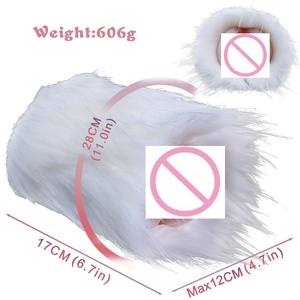 Godet de masturbation en silicone liquide à double orifice pour hommes, avec texture poils de chien et sensation douce - Product Image 2