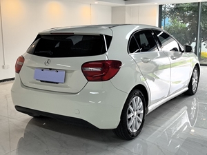 2015 <span class=keywords><strong>mercedes</strong></span>-benz <span class=keywords><strong>Clase</strong></span> <span class=keywords><strong>A</strong></span> <span class=keywords><strong>180</strong></span> Turbo sedán usado de alta calidad dirección izquierda rueda delantera cuero Auto R16 oscuro para - Product Image 3