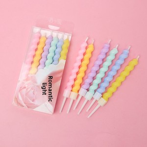 Candele <span class=keywords><strong>di</strong></span> Lusso in Paraffina/Cera per Torta <span class=keywords><strong>di</strong></span> Compleanno, <span class=keywords><strong>Colorate</strong></span> con Design a Orsetto e Cappello, Prodotte a Shaanxi - Product Image 3