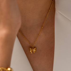 Collar con Colgante de Mariposa, Chapado en Oro de 18K, Acero Inoxidable, Unisex, Regalo, Joyería, Accesorio de Moda - Product Image 2
