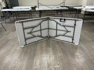 Table Pliante Extérieure en Plastique HDPE Portable 6 Pi (1,8 m) – Best-Seller - Product Image 3