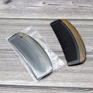 Peine de madera artesanal de sándalo con diseño de diente de cuerno para regalo o recuerdo - Product Image 5
