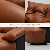 Fauteuil pivotant moderne en similicuir avec structure en bois et garnissage en plumes, idéal pour salon et projets hôteliers
