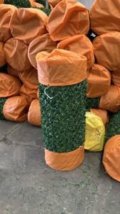 Rouleau de <span class=keywords><strong>haie</strong></span> paysage mur de gazon synthétique matériaux ignifuges clôture en fil artificiel pour la décoration murale - Product Image 2