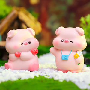 Nouvelles décorations de bureau Manyue Piggy pour filles, décoration de chambre, poupée mignonne et exquise, vente en gros - Product Image 3