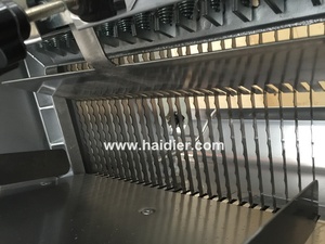 Hot Bán <span class=keywords><strong>31</strong></span> <span class=keywords><strong>Pcs</strong></span> Thép Không Gỉ Thương Mại Tự Động Bánh Mì Bánh Mì <span class=keywords><strong>Slicer</strong></span> Có Thể Điều Chỉnh Loaf Bánh Mì <span class=keywords><strong>Slicer</strong></span> - Product Image 4