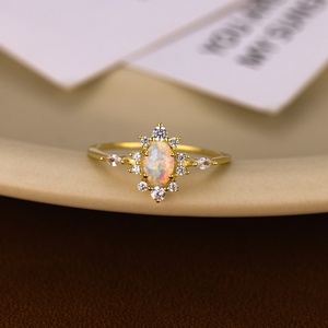 Bague en argent sterling 925 plaqué or avec <span class=keywords><strong>opale</strong></span> et accents <span class=keywords><strong>de</strong></span> diamants, élégante bague en <span class=keywords><strong>opale</strong></span> ovale, bijoux fins pour femmes - Product Image 2