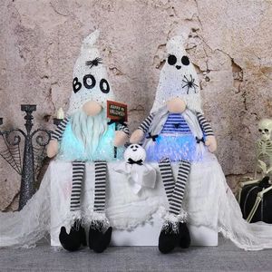 Adorable Juego de 2 Gnomos de Halloween con Gorro de Peluche y Luces LED de Colores Intermitentes - Product Image 2
