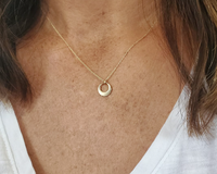 Collier avec pendentif rond, collier avec pendentif en acier inoxydable, bijoux plaqués or 18 carats, bijoux délicats en acier inoxydable, cadeau pour femmes