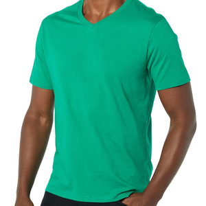 เสื้อยืดคอกวีแขนสั้นผู้ชายสีพื้น น้ำหนักเบา สกรีนโลโก้ได้ ผ้าระบายอากาศ แห้งเร็ว เหมาะสำหรับกิจกรรมกลางแจ้ง - Product Image 4