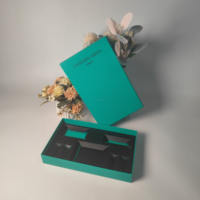 Boîtes d'emballage en papier de Noël et mariage avec logo personnalisé Collection d'ornements gaufrage stratification mate Ornement de faveur doux