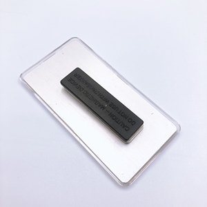 Badge <span class=keywords><strong>magnétique</strong></span> réutilisable en plastique <span class=keywords><strong>transparent</strong></span> avec aimant puissant - Product Image 3
