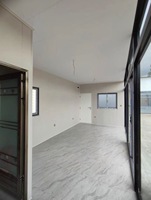 Maison conteneur préfabriquée en acier de 40 pieds avec façade vitrée, bureau/appartement/villa moderne préfabriqué détachable de 20 pieds, certifié CE