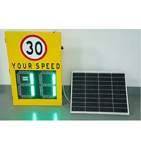 Panneau de signalisation routière LED solaire à radar de vitesse avec protection IP53, portée de détection 10-250 km/h, affichage extérieur portable