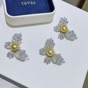 Broche papillon féerique en micro-zircon de qualité 5A Zhenyun, incrustée de perles d'eau douce naturelles, fleur de poitrine, tendance - Product Image 1