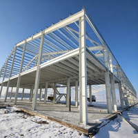 Bâtiment d'entrepôt préfabriqué en acier durable avec système de murs et de toiture en panneaux sandwich
