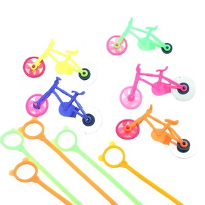 El juguete de regalo para motocicleta tirado a mano se puede cargar con una regla de cáscara de huevo retorcida. Juguete de cápsula para motocicleta. - Product Image 4
