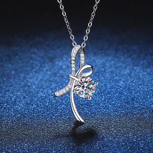 S925 pendentif en argent pur avec 1 carat D-Color Mohsen pierre collier en forme d'arc conception chaînes de mode pour les femmes cadeau Occasion - Product Image 1