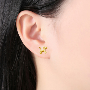Boucles d'oreilles clous en titane F136, forme animal, polies, pour piercing d'oreille, certifiées ASTM - Product Image 4