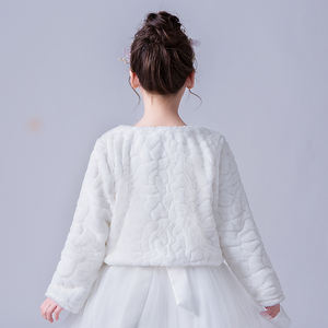 Veste d'hiver pour bébé fille Mode Grand Col en Fourrure Douce Chaude Epaisse Fausse Fourrure Mignonne Châle Enfants Manteau Pour Nouveau-Né Vêtements - Product Image 4