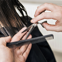 Kit de ciseaux de coiffure professionnels en acier inoxydable pour la coupe et l'éclaircissement des cheveux, ciseaux de barbier à bord rasoir pour salon