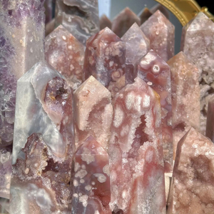 แท่งคริสตัลอเมทิสต์สีชมพูธรรมชาติสำหรับขายส่ง ใช้สำหรับบำบัดรักษา ตกแต่งบ้าน และงานฝีมือ - Product Image 3