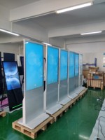 Papan iklan Digital berdiri lantai putih 32 43 49 55 inci dalam ruangan Totem vertikal pemutar iklan LCD