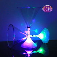 2024 yeni yanıp sönen led bardak bar şampanya kadehi fincan parti kupalar, LED ışık up Martini cam