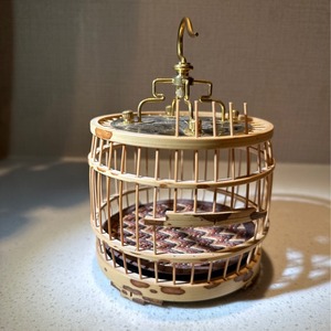Meifei Bamboo Grasshopper Cage Round Drum Shape Handmade Insect Holder Traditional Craft Art Collectible - Product Image 3
