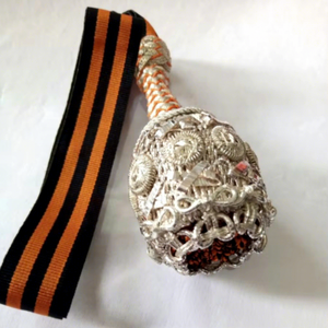 พู่โลหะทำมือคุณภาพสูงแบบกำหนดเอง ดีไซน์พู่ห้อยเชือกโลหะสีขาว สำหรับเครื่องแบบยุทธวิธี อุปกรณ์เสริมสำหรับการต่อสู้ - Product Image 1