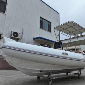 Nouveau design 2026 – Bateau pneumatique semi-rigide <span class=keywords><strong>de</strong></span> 4,80 m avec coque en fibre <span class=keywords><strong>de</strong></span> verre, bâche <span class=keywords><strong>de</strong></span> protection et table intégrée pour la pêche - Product Image 2