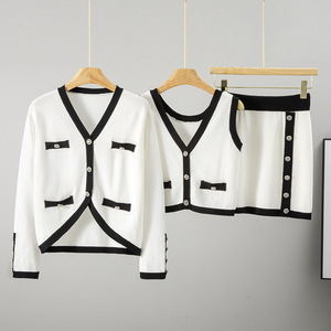 Conjunto de Cárdigan de Punto Sólido Casual con Botones y Cuello en V de Manga Larga para Mujer, con Falda Corta y Top, Nuevo Diseño a la Moda - Product Image 4