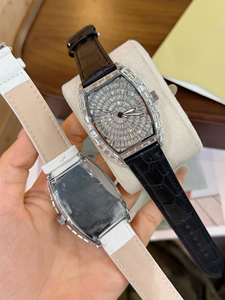 Montre de luxe pour femme, personnalisée, cadran serti de diamants, bracelet en cuir véritable, mouvement à quartz - Product Image 2