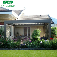 Pergola bioclimatique motorisée en aluminium pour extérieur, toit à lamelles réglables et personnalisables, imperméable