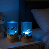 Großhandel Handgefertigte Zylindrische Tauchlampen-Nachtleuchte aus Epoxidharz mit USB-Dimmbarer LED und Massivholz-Basis als Tischlampe und Geschenk