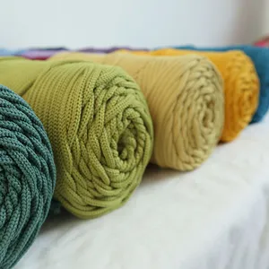 3mm-4mm 100% poliestere macrame cord uncinetto filato <span class=keywords><strong>corda</strong></span> <span class=keywords><strong>per</strong></span> maglieria <span class=keywords><strong>corda</strong></span> intrecciata <span class=keywords><strong>corda</strong></span> fantasia <span class=keywords><strong>per</strong></span> maglieria a mano - Product Image 1