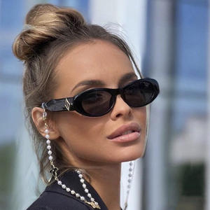 Lunettes de soleil unisexes à monture petite, verres PC UV400, protection solaire de classe 2, tendance pour hommes et femmes - Product Image 5