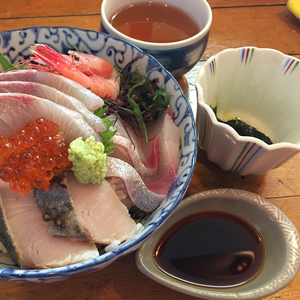 ซอสซีอิ๊วซาชิมิ 200 มล. สำหรับอาหารญี่ปุ่น ซูชิ ซาลมอน ซาชิมิ อาหารทะเล ซอสซีอิ๊ว วาซาบิ สำหรับใช้ในครัวเรือน - Product Image 6