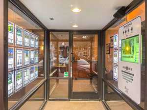 Cadre lumineux publicitaire en acrylique cristal fin, haute luminosité, écologique, pour affiches LED pour vitrines immobilières - Product Image 2