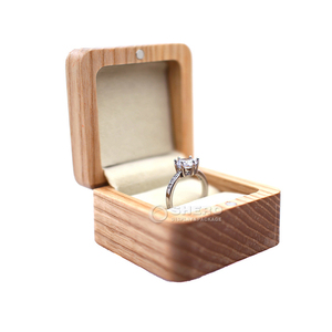 Boîte à bague de fiançailles en bois massif en forme de cœur de luxe pour l'emballage et le rangement de bijoux de mariage, boîte en bois - Product Image 5