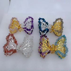 Pinzas para el Cabello de Cristal Tallado en Forma de Mariposa Natural con Piedras Curativas, Regalos de Recuerdo - Product Image 6