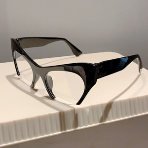 Lunettes œil-de-chat demi-cerclées personnalisées populaires pour femmes, monture tendance européenne, anti-lumière bleue, polyvalentes, amincissantes pour le visage - Product Image 3