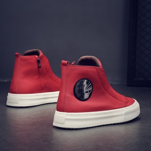 Bottes d'hiver montantes pour hommes grandes tailles ; Baskets décontractées style skate ; Chaussures en cuir à semelle souple, tendance jeune rouge - Product Image 4
