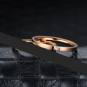 Bagues de haute qualité pour femmes et hommes, alliances romantiques personnalisées en acier inoxydable et cristal pour couples - Product Image 5